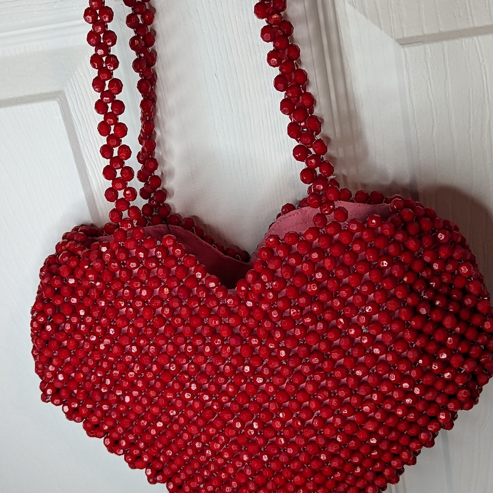 Isaac Mizrahi red heart shaped beaded purse - Picture 4 of 14
